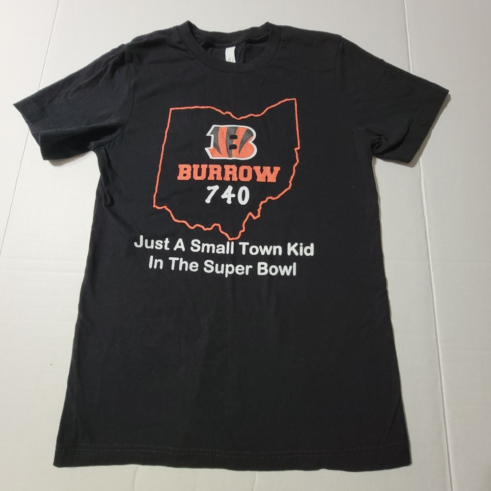 💚 Joe Burrow 740 Boys Small Bella Canvas Tshirt